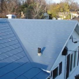Image d'une toiture métallique réalisée par les couvreurs de Couverture A9